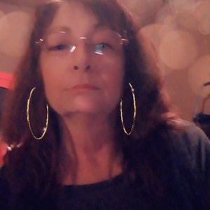 Meet your Posher, Becky